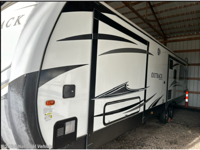 2018 Keystone Outback Super-Lite 330RL - Used Travel Trailer For Sale by National Vehicle in Gothenburg, Nebraska