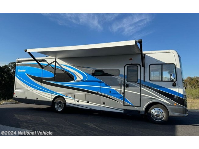 2021 Fleetwood Bounder 33C - Used Class A For Sale by National Vehicle in Bulverde, Texas