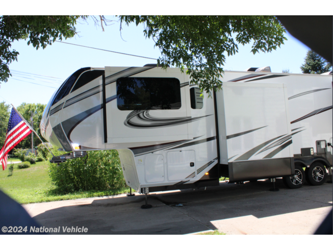 2022 Solitude 346FLS-R by Grand Design from National Vehicle in Emmetsburg, Iowa
