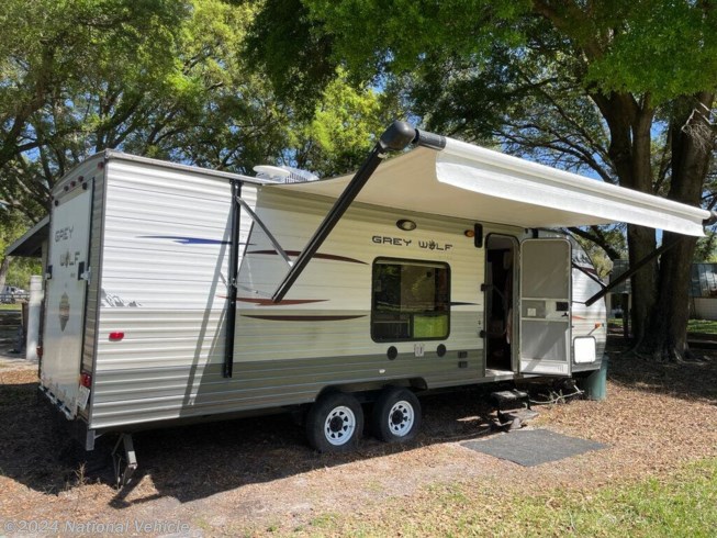 2014 Forest River Cherokee Grey Wolf 25RR - Used Toy Hauler For Sale by National Vehicle in Ocala, Florida