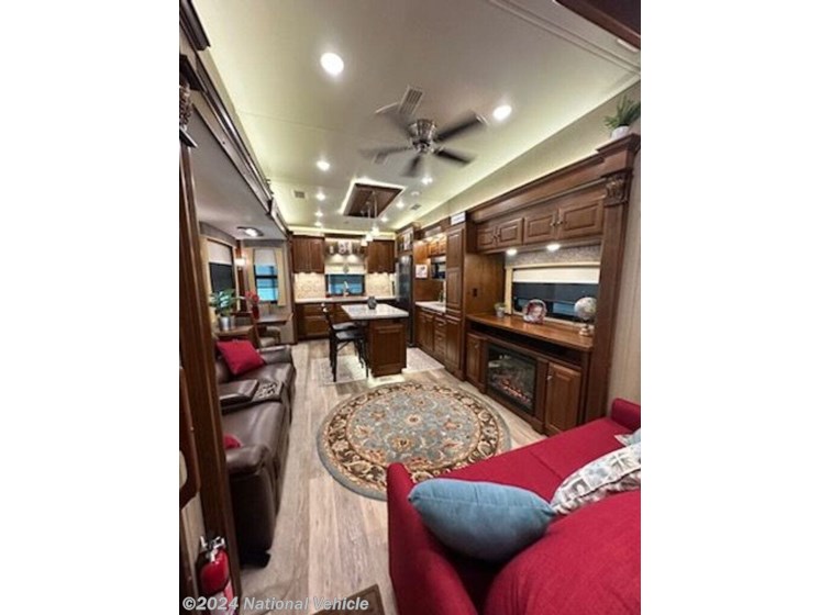 Used 2020 New Horizons Majestic 403S available in Fort Worth, Texas