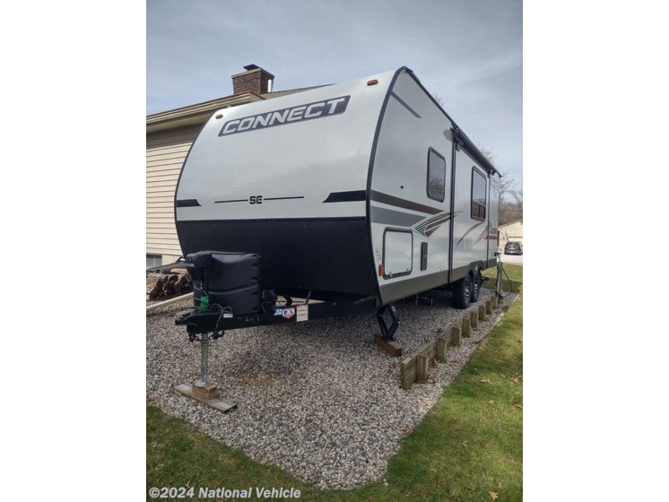 Used 2022 K-Z Connect SE 221RBSE available in Jackson, Michigan