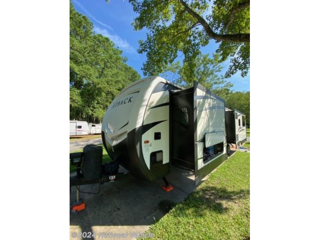 2017 Keystone Outback Super-Lite 330RL - Used Travel Trailer For Sale by National Vehicle in Virginia Beach, Virginia