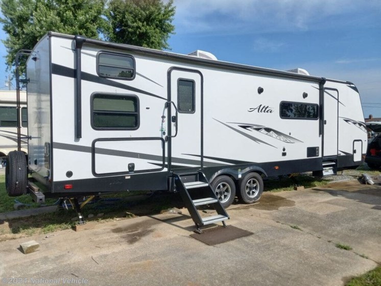 Used 2022 East to West Alta 2800KBH available in Mt. Juliet, Tennessee