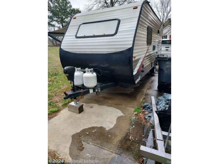 Used 2015 Starcraft AR One 18QB available in Franklinton, North Carolina