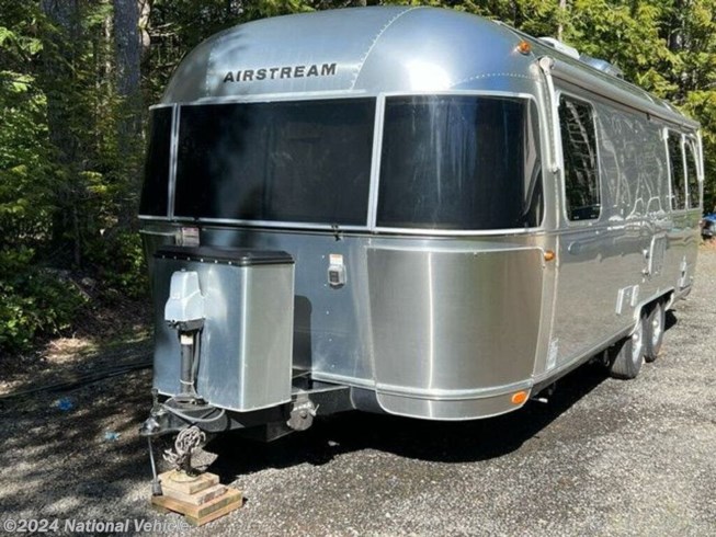2018 Airstream Flying Cloud 25FB Queen - Used Travel Trailer For Sale by National Vehicle in Poulsbo, Washington