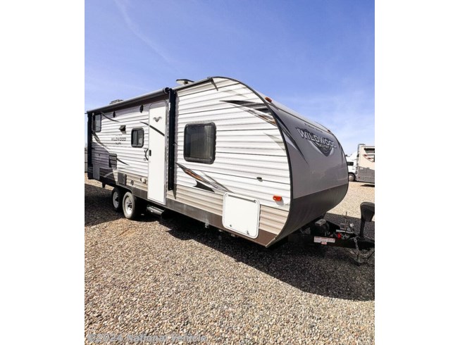 Used 2018 Forest River Wildwood X-Lite 241QBXL available in Prescott Valley, Arizona