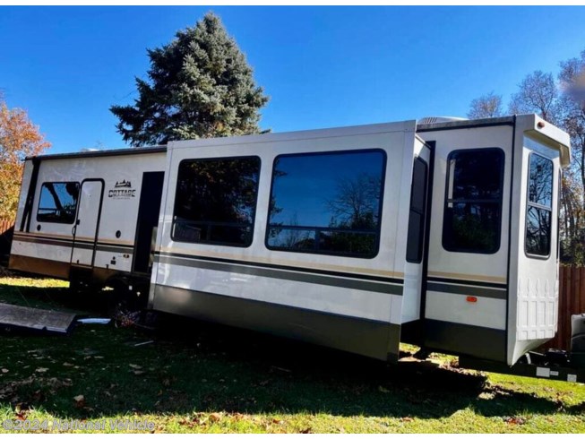 2021 Forest River Cedar Creek Cottage Destination 40CCK - Used Travel Trailer For Sale by National Vehicle in Stafford, Virginia