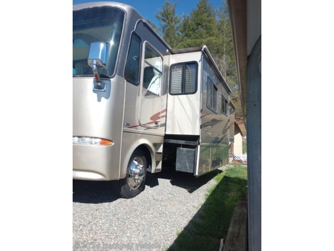 2005 Tiffin Allegro Bay 37DB - Used Class A For Sale by National Vehicle in Mountain City, Tennessee