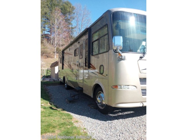 2005 Allegro Bay 37DB by Tiffin from National Vehicle in Mountain City, Tennessee