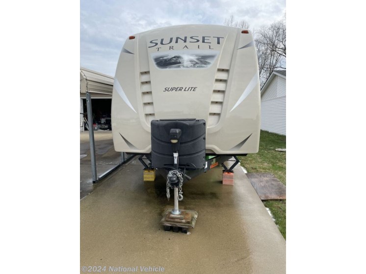 Used 2017 CrossRoads Sunset Trail Super Lite 260RL available in Mount Vernon, Illinois