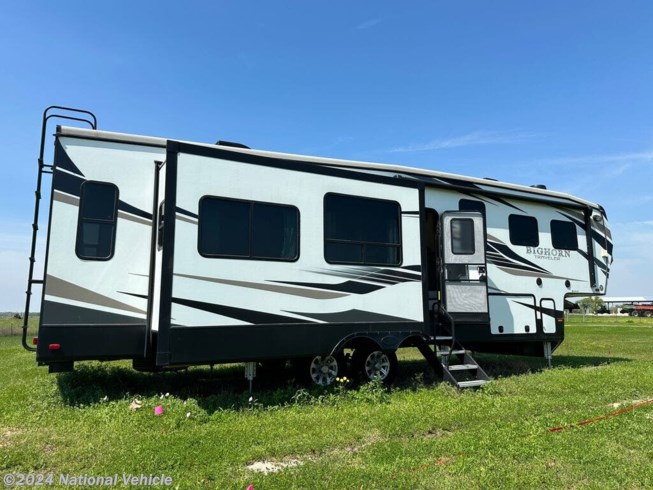 2021 Heartland Bighorn Traveler 32RS - Used Fifth Wheel For Sale by National Vehicle in Santa Fe, Texas