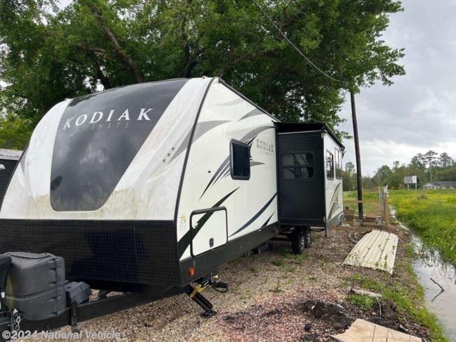 2018 Dutchmen Kodiak Ultimate 330BHSL - Used Travel Trailer For Sale by National Vehicle in hamon, Louisiana