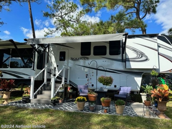 2022 Grand Design Solitude 373FB - Used Fifth Wheel For Sale by National Vehicle in debary, Florida