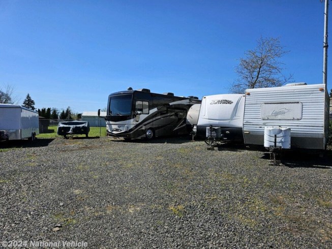2019 Fleetwood Discovery LXE 44B - Used Class A For Sale by National Vehicle in Newberg, Oregon