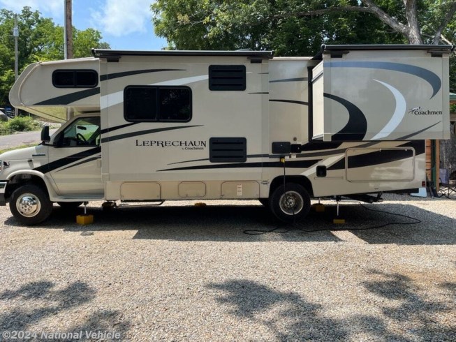2021 Coachmen Leprechaun Deluxe/Premier 260DS - Used Class C For Sale by National Vehicle in Brooklyn, Iowa