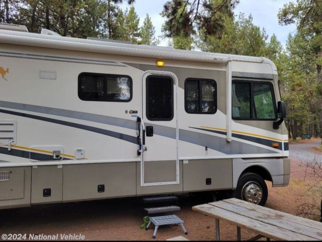 2005 Fleetwood Bounder 32W - Used Class A For Sale by National Vehicle in Bend, Oregon