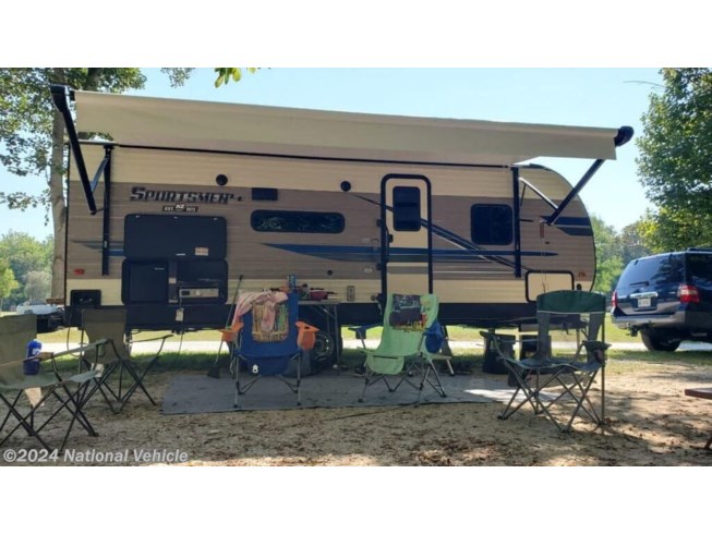 2021 K-Z Sportsmen LE 231BHKLE - Used Travel Trailer For Sale by National Vehicle in Sheridan, Indiana