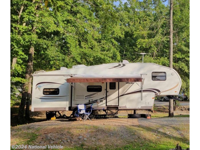 2011 Forest River Flagstaff Classic Super Lite 8528BHSS - Used Fifth Wheel For Sale by National Vehicle in Ruther Glen, Virginia