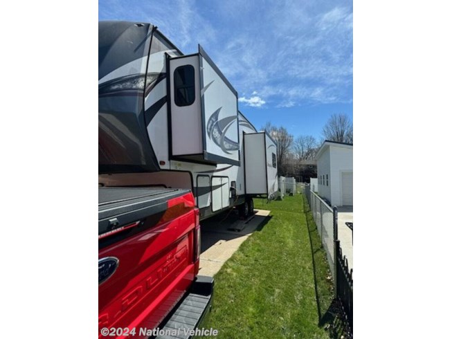 2018 Forest River Wildwood Heritage Glen Lite 286RL - Used Fifth Wheel For Sale by National Vehicle in Janesville, Wisconsin