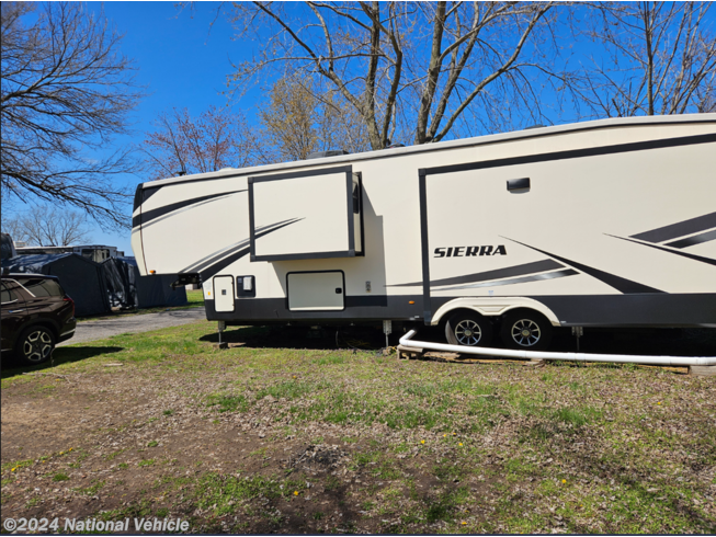 2021 Forest River Sierra 368FBDS - Used Fifth Wheel For Sale by National Vehicle in Springfield, Illinois