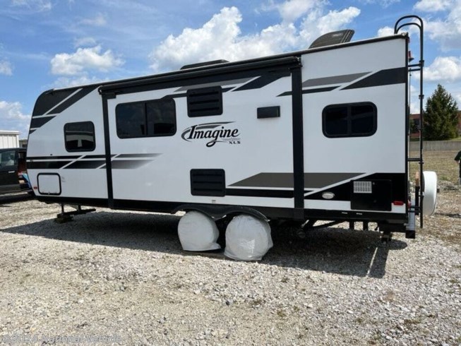 2021 Grand Design Imagine XLS 22MLE - Used Travel Trailer For Sale by National Vehicle in Chardon, Ohio