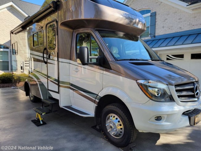 2019 Tiffin Wayfarer 25QW - Used Class C For Sale by National Vehicle in North Myrtle Beach, South Carolina