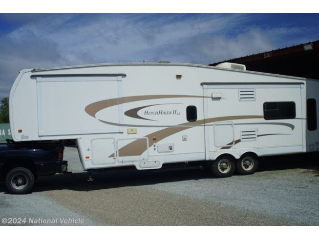 2006 Nu-Wa Hitchhiker II LS 29.5LKTG - Used Fifth Wheel For Sale by National Vehicle in Salinas, California