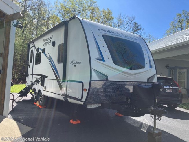 2021 Coachmen Freedom Express Ultra Lite 192RBS - Used Travel Trailer For Sale by National Vehicle in Royal, Arkansas
