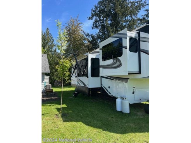 2022 Grand Design Solitude 346FLS - Used Fifth Wheel For Sale by National Vehicle in Portland, Oregon