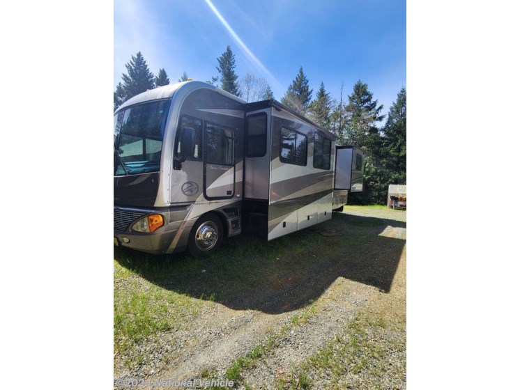 Used 2005 Fleetwood Pace Arrow 36B available in Selma, Oregon
