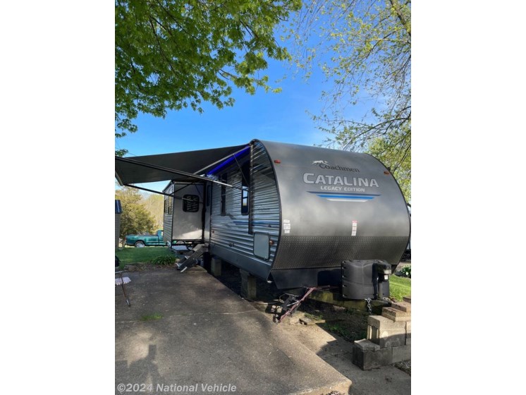 Used 2019 Coachmen Catalina Legacy 333RETS available in Hillsboro, Ohio