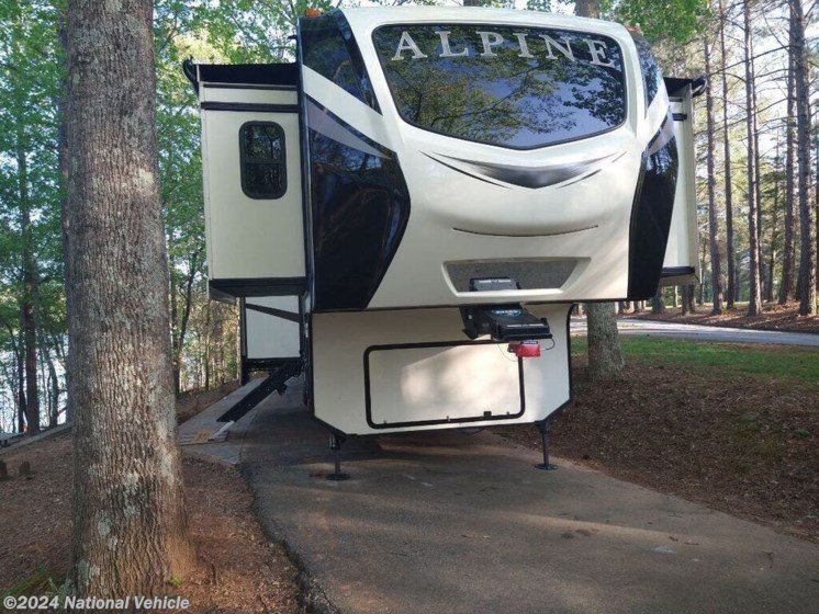 Used 2019 Keystone Alpine 3701FL available in Ellenwood, Georgia