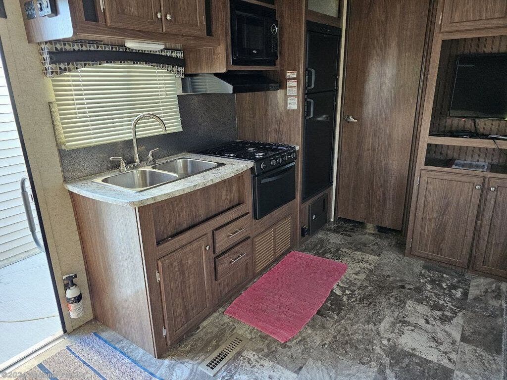 2018 Heartland Pioneer Toy Hauler RG28 RV For Sale In Beaver Dam, WI ...