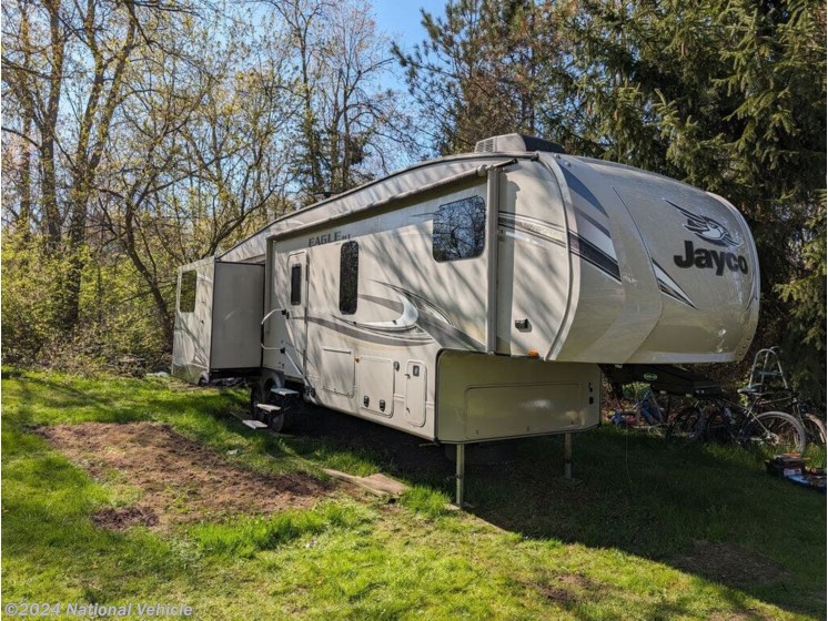 Used 2018 Jayco Eagle HT 30.5MBOK available in Metamora, Michigan