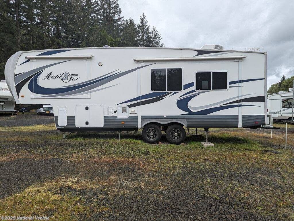 2017 Northwood Arctic Fox Silver Fox 295T RV for Sale in Sutherlin, OR