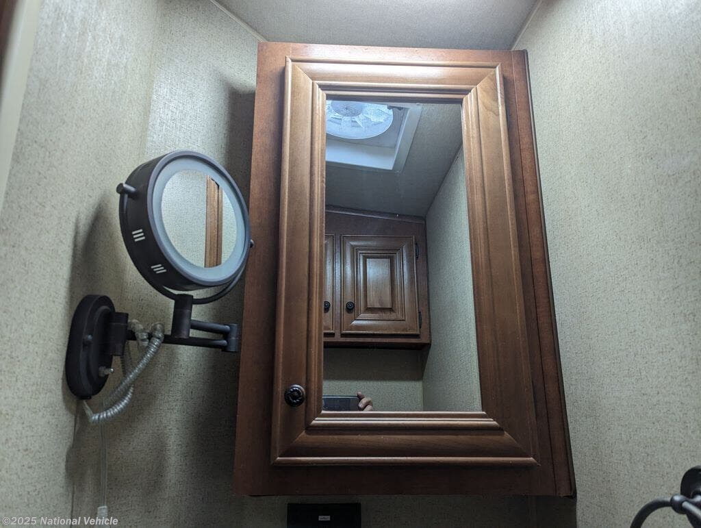 2017 Northwood Arctic Fox Silver Fox 295T RV for Sale in Sutherlin, OR