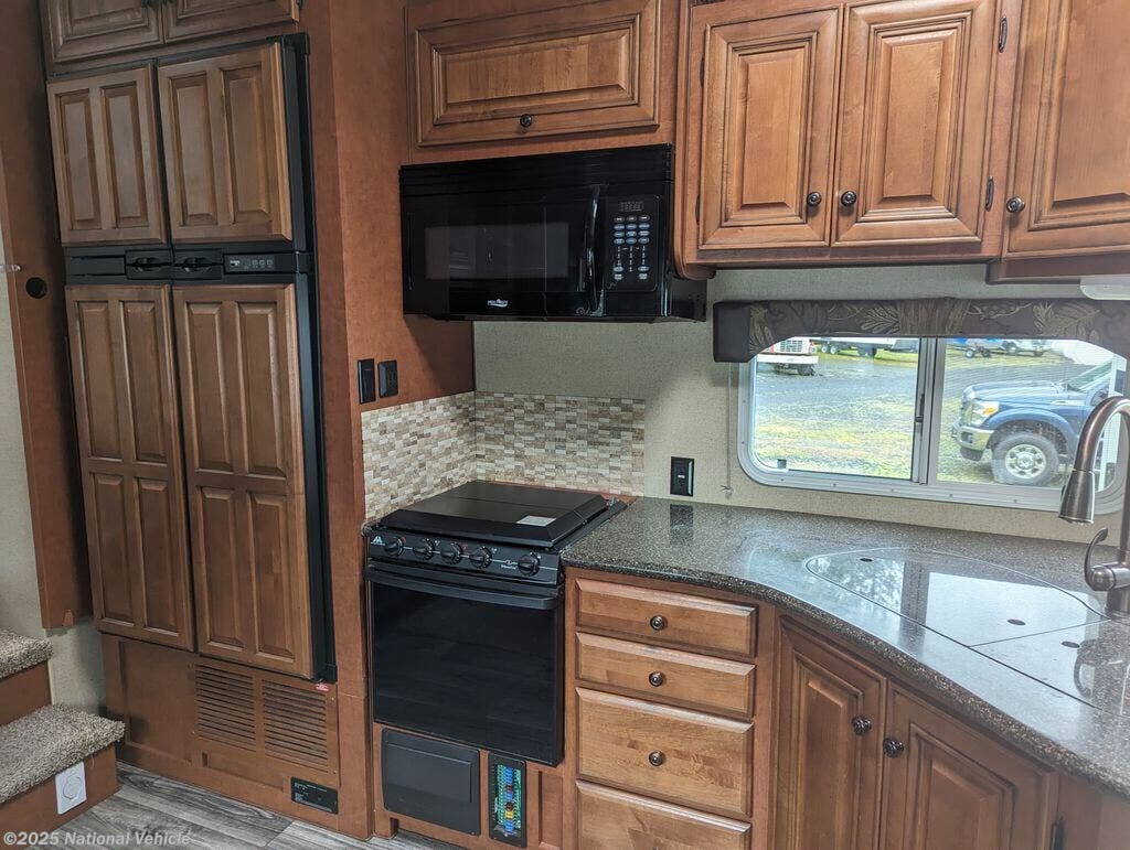 2017 Northwood Arctic Fox Silver Fox 295T RV for Sale in Sutherlin, OR