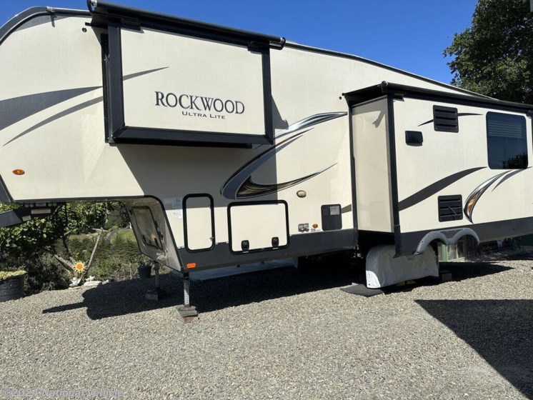 Used 2019 Forest River Rockwood Ultra Lite 2650WS available in Royal Oaks, California