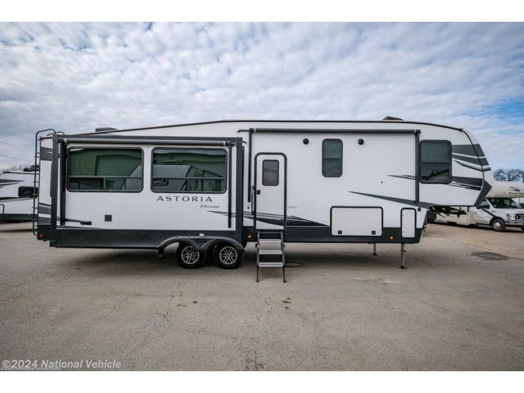 Used 2021 Dutchmen Astoria 3173RLP available in Lakeside, Texas