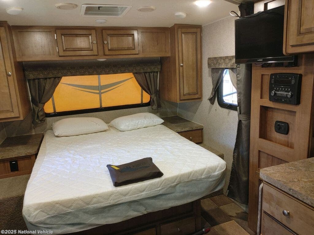 2016 Forest River Flagstaff Micro Lite 21FBRS RV for Sale in ...