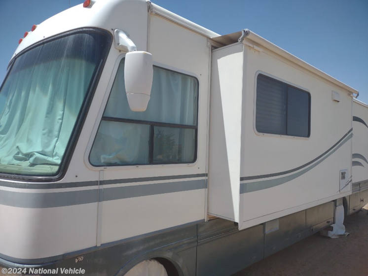 Used 2001 National RV Surfside Surf Side 3311 available in Joshua Tree, California