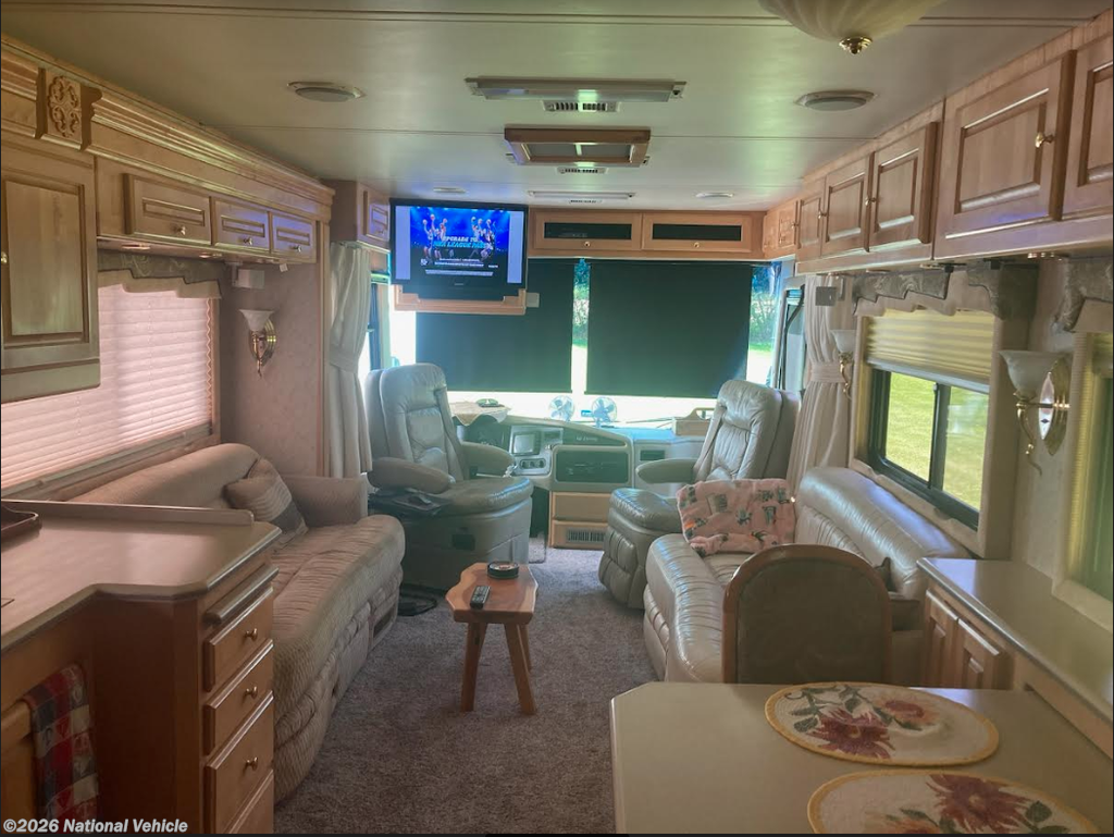 2001 Monaco RV Dynasty Chancellor RV for Sale in Crivitz, WI 54114