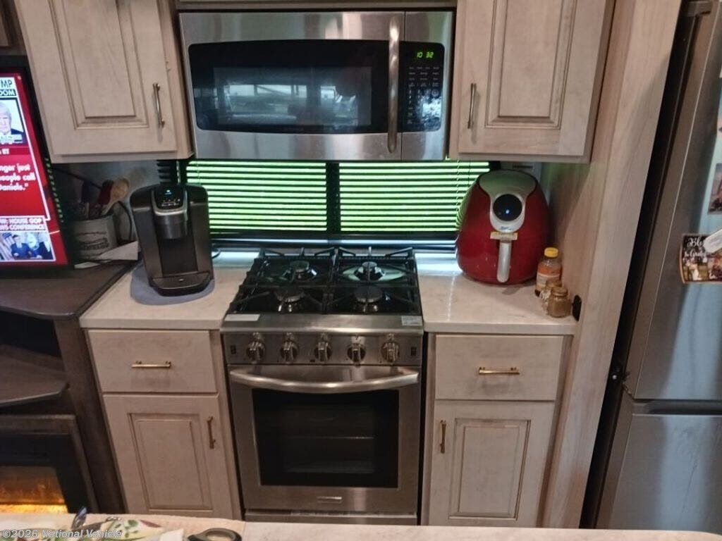 2022 Alliance RV Paradigm 370FB RV for Sale in Dillsburg, PA 17019