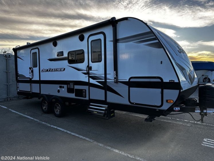 Used 2022 Jayco Jay Feather 22RB available in Valencia, California