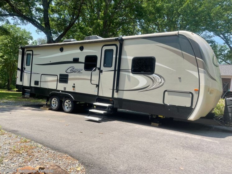 Used 2018 Keystone Cougar X-Lite 29BHS available in Reidsville, North Carolina