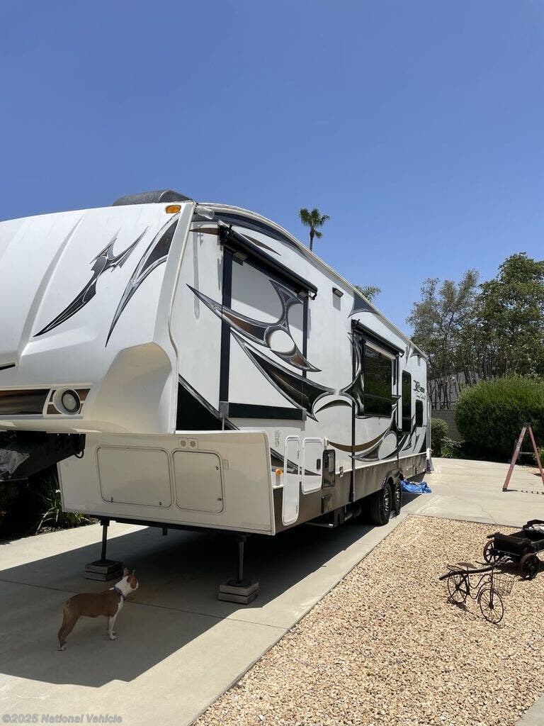 2011 Keystone Fuzion Touring Edition III 322 RV for Sale in Claremont ...