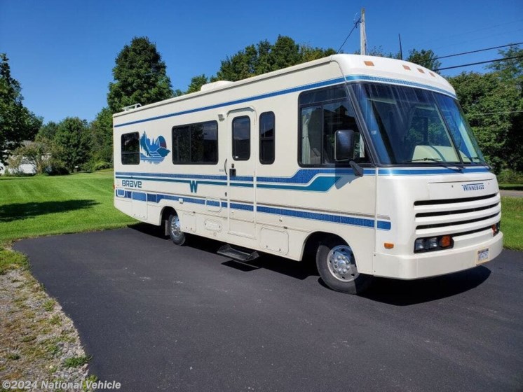 Used 1993 Winnebago Brave 27RQ available in Chittenango, New York