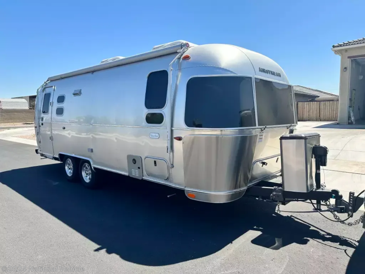 Used 2022 Airstream Flying Cloud 25FB Twin available in Surprise, Arizona