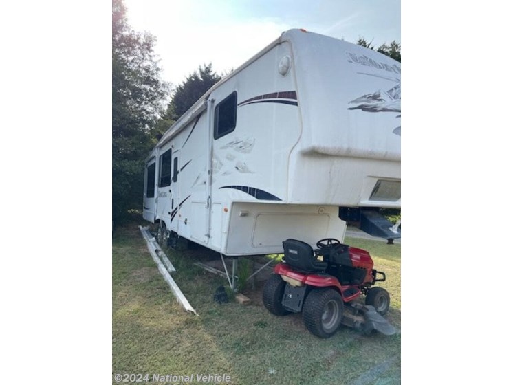 Used 2007 Keystone Montana 3650RK available in Roebuck, South Carolina